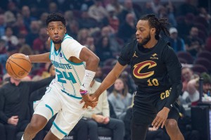 米勒25+13米切尔17分 黄蜂加时险胜骑士