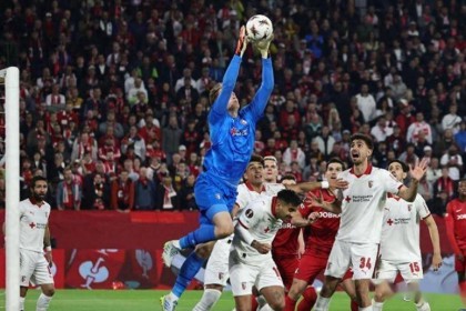 3-1！红牌改变战局，德甲劲旅成功逆转，晋级决赛，将对决维拉