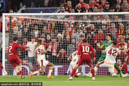 太帅了！恩古莫哈兜射破门，维尔茨助攻，利物浦1-0领先