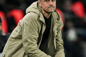 法甲爆冷！大巴黎主场1-3不敌摩纳哥，积分榜形势骤变，黑马崛起引关注