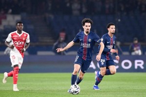 法甲最新积分榜揭晓：巴黎圣日耳曼意外1-3负于摩纳哥，爆冷引发巨大震动