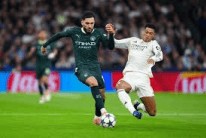 星空塞拉德斯为球队表现点赞